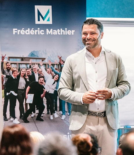 Frédéric Mathier als Trainer vor Publikum